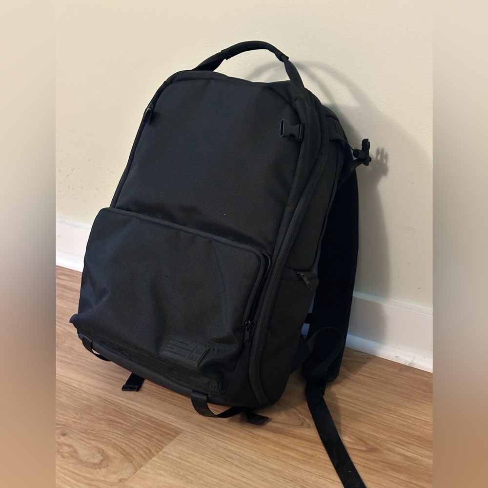 HEX® Ranger Clamshell